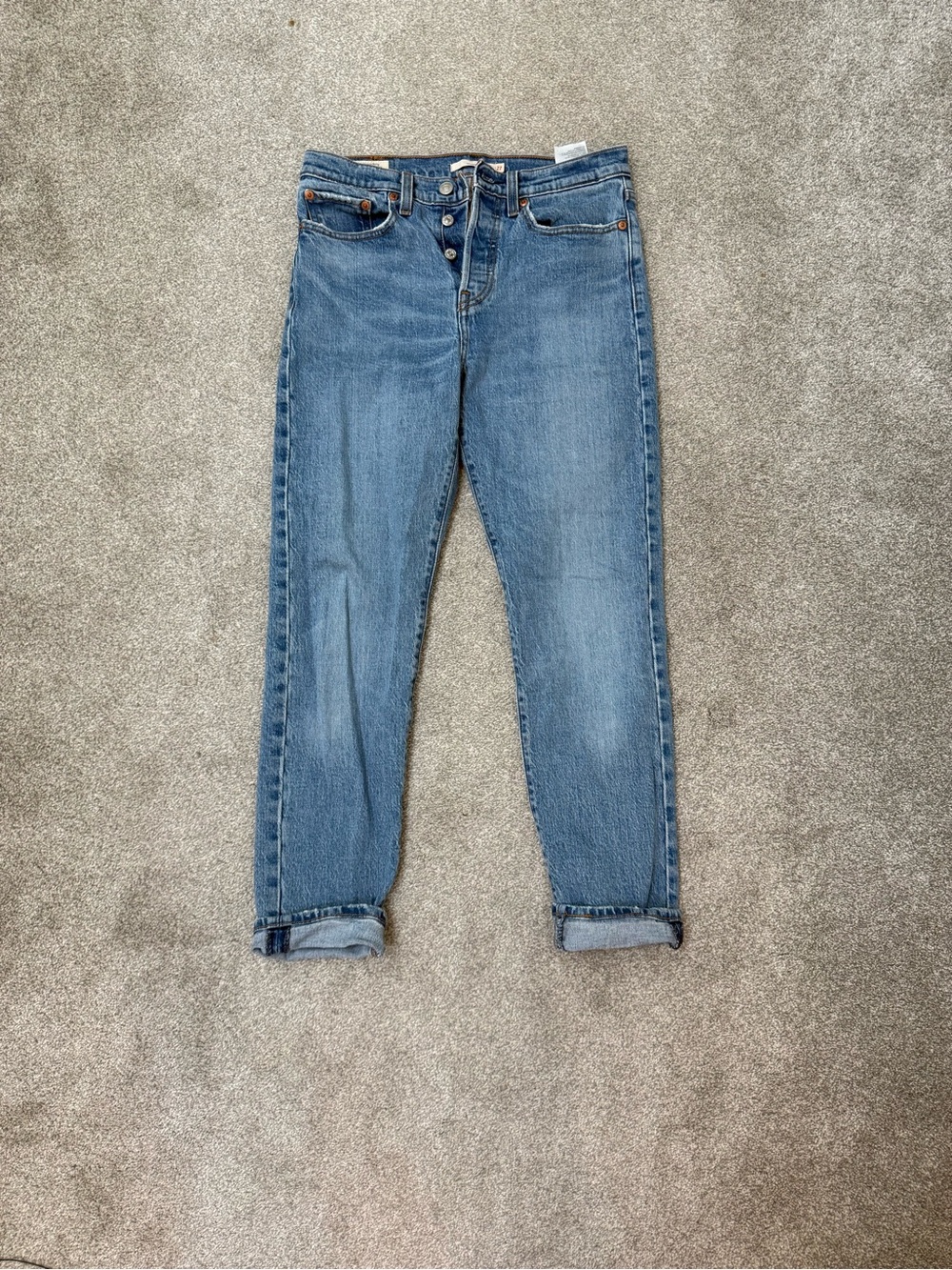 Levi's Wedgie Jean - size 27
